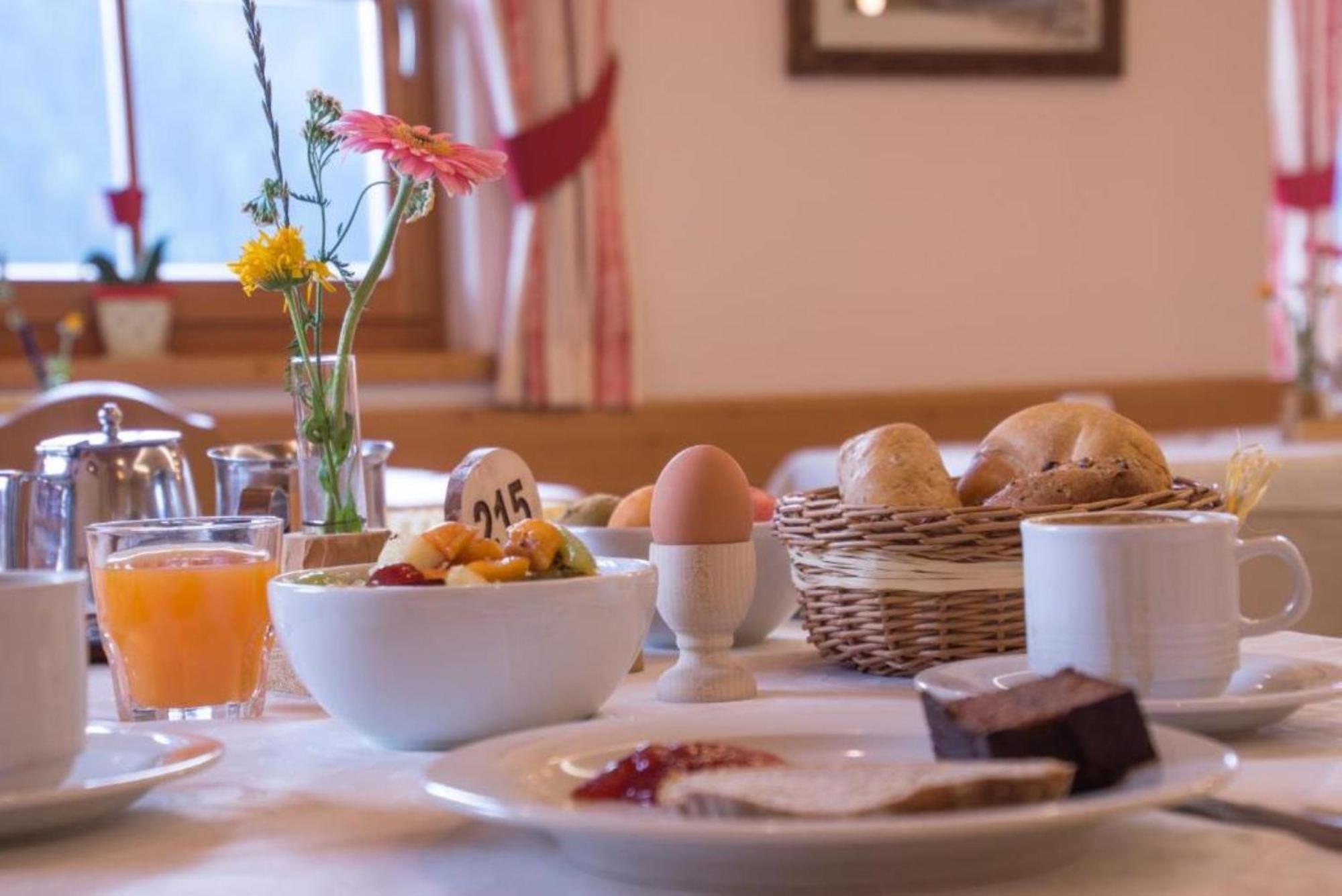 Hotel Pension Odles San Martino in Badia Luaran gambar