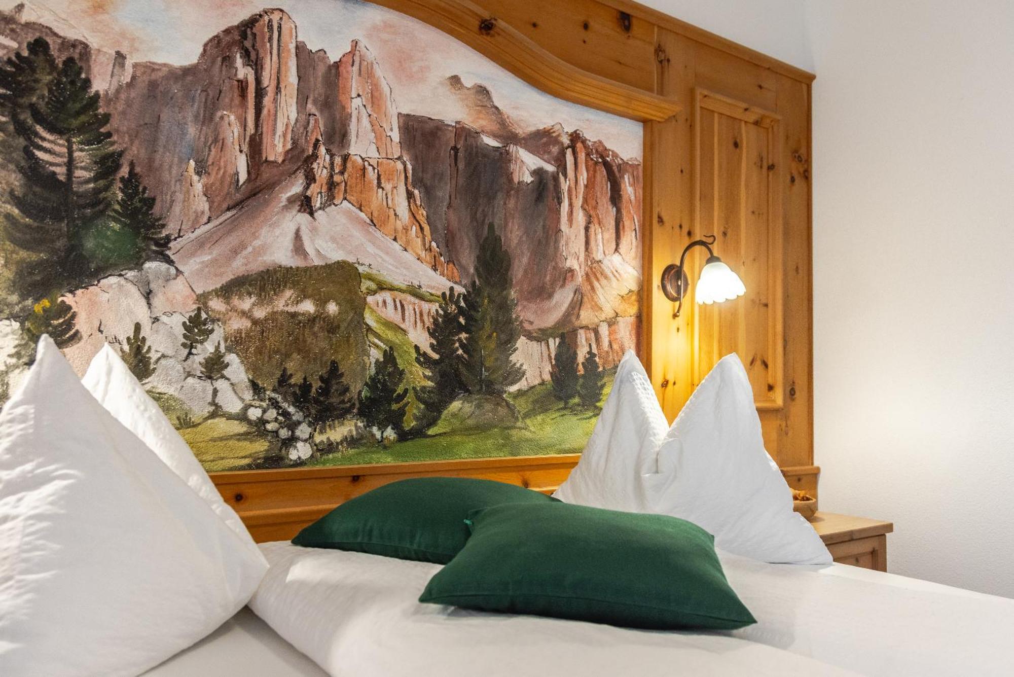 Hotel Pension Odles San Martino in Badia Luaran gambar