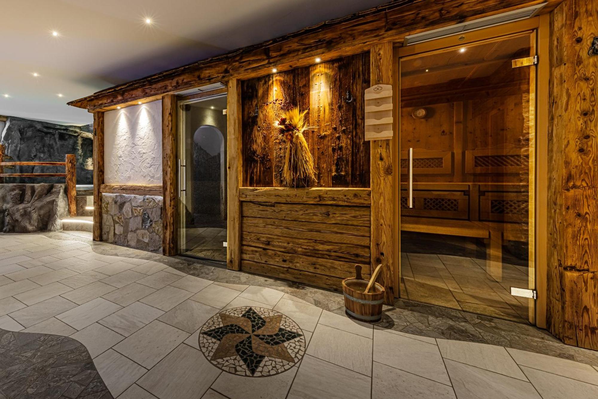 Hotel Pension Odles San Martino in Badia Luaran gambar