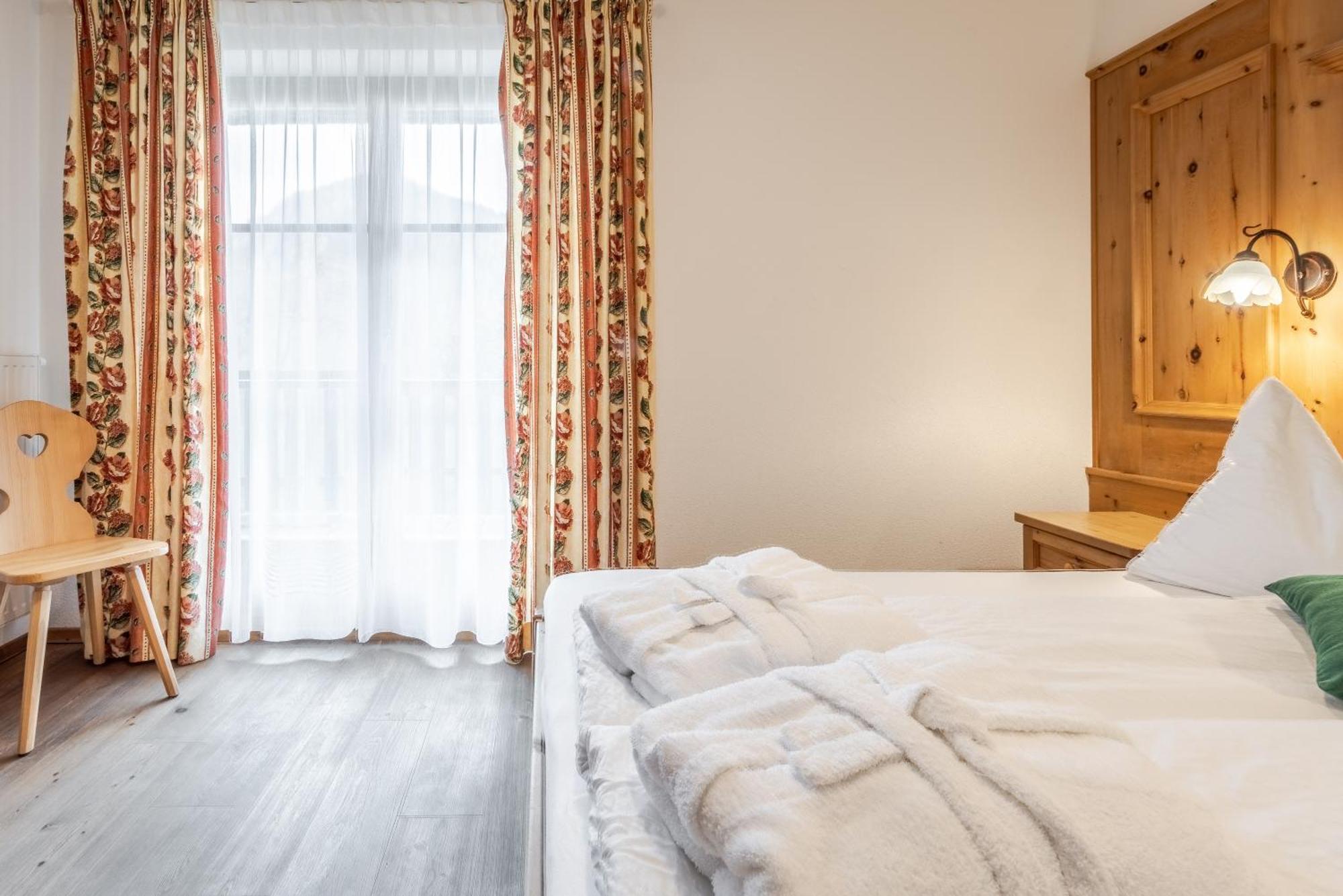 Hotel Pension Odles San Martino in Badia Luaran gambar