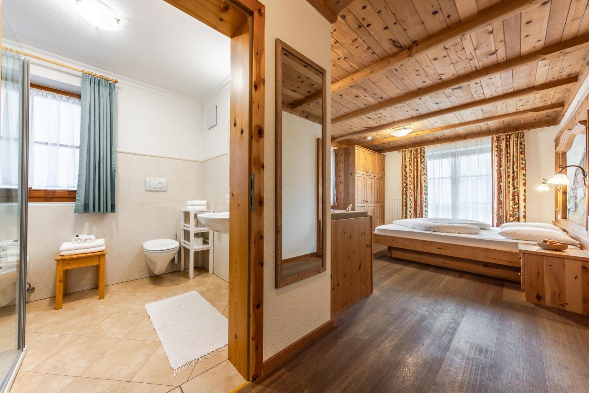 Hotel Pension Odles San Martino in Badia Luaran gambar